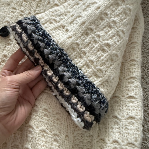 Women's Cream and Black Knit Jacket - Picture 11 of 12